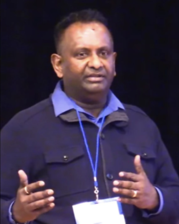 NizNellie3 tweet media