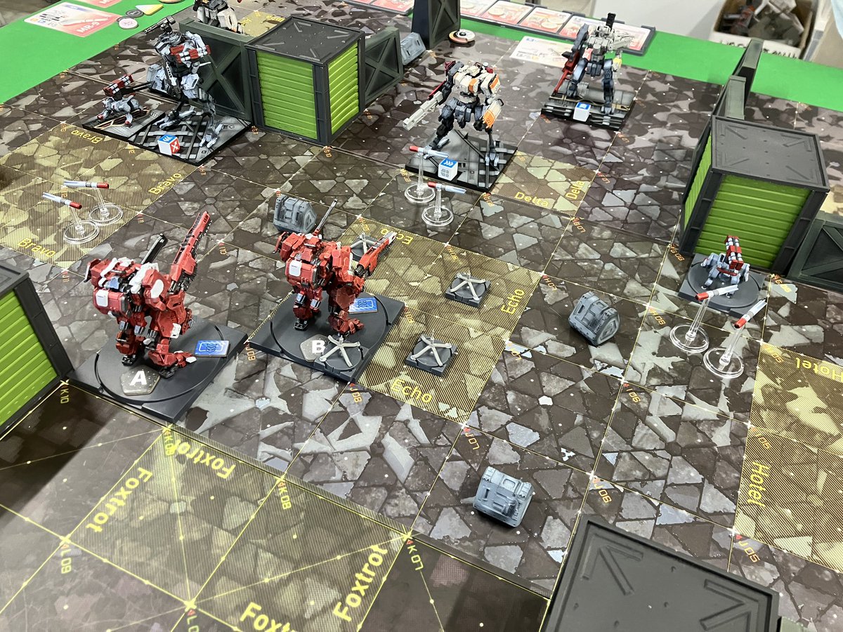 本日はオブシディアンプロトコルのゲーム会でした。
体験会を兼ねて200or400PTの4人戦。
低ポイント戦も楽しいですね。
参加されたみなさま、ありがとうございました！