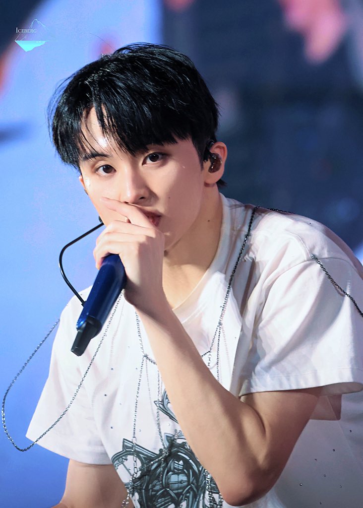 𝐈𝐜𝐞𝐛𝐞𝐫𝐠 tweet media