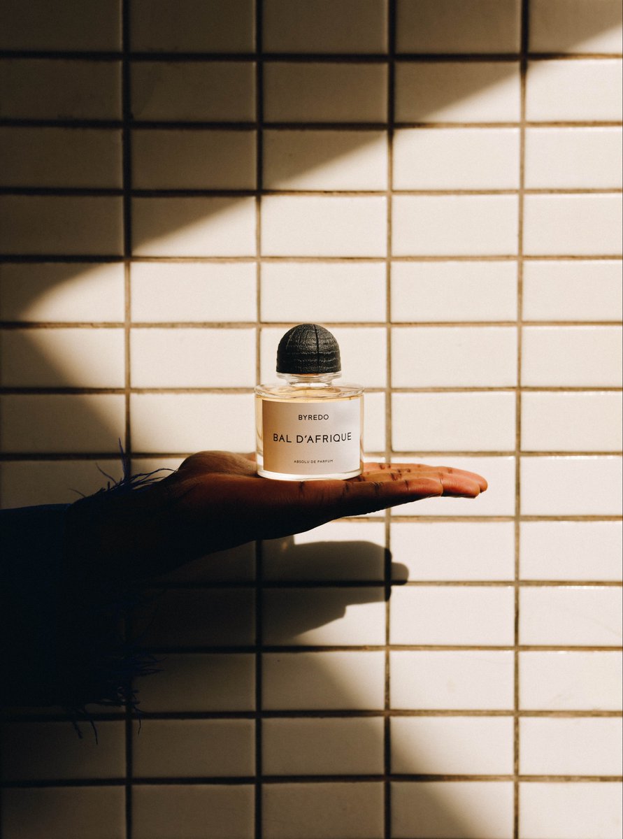 Young Maxwell tweet media