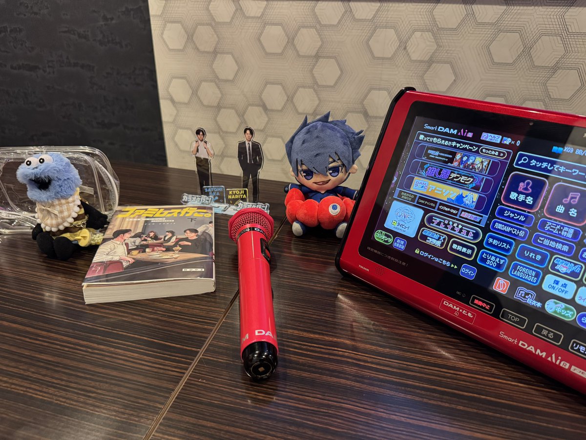 tomar_take's tweet photo. 意馬氏あっきー氏とファ。のプチ聖地巡礼🍽️
ファミレスとカラオケどっちも行きました🚶‍♂️

カラオケ懐かしソングいっぱいで楽しかった
（歌ってなくてごめんなさい……！）

☑︎うまだっち
☑︎あなたが思うより健康です
☑︎今日何食べた？好きな本は？遊びに行くならどこに行くの？ https://t.co/Jf721z5gQ0