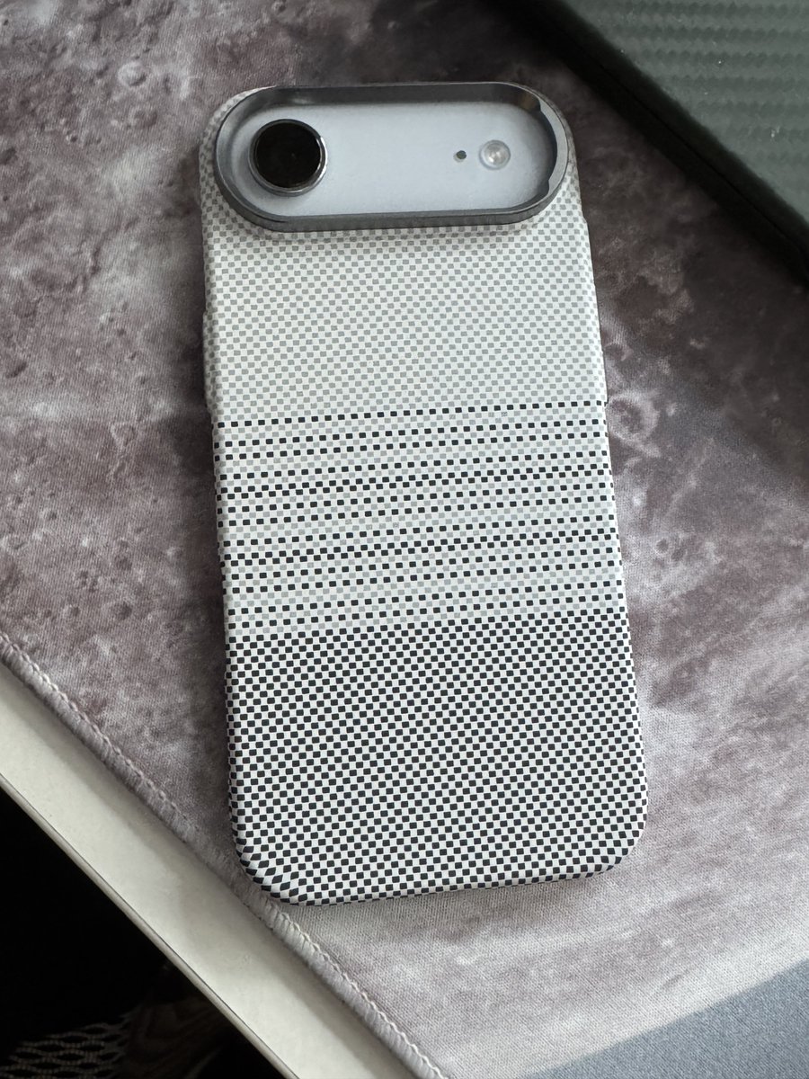 Юрий tweet media