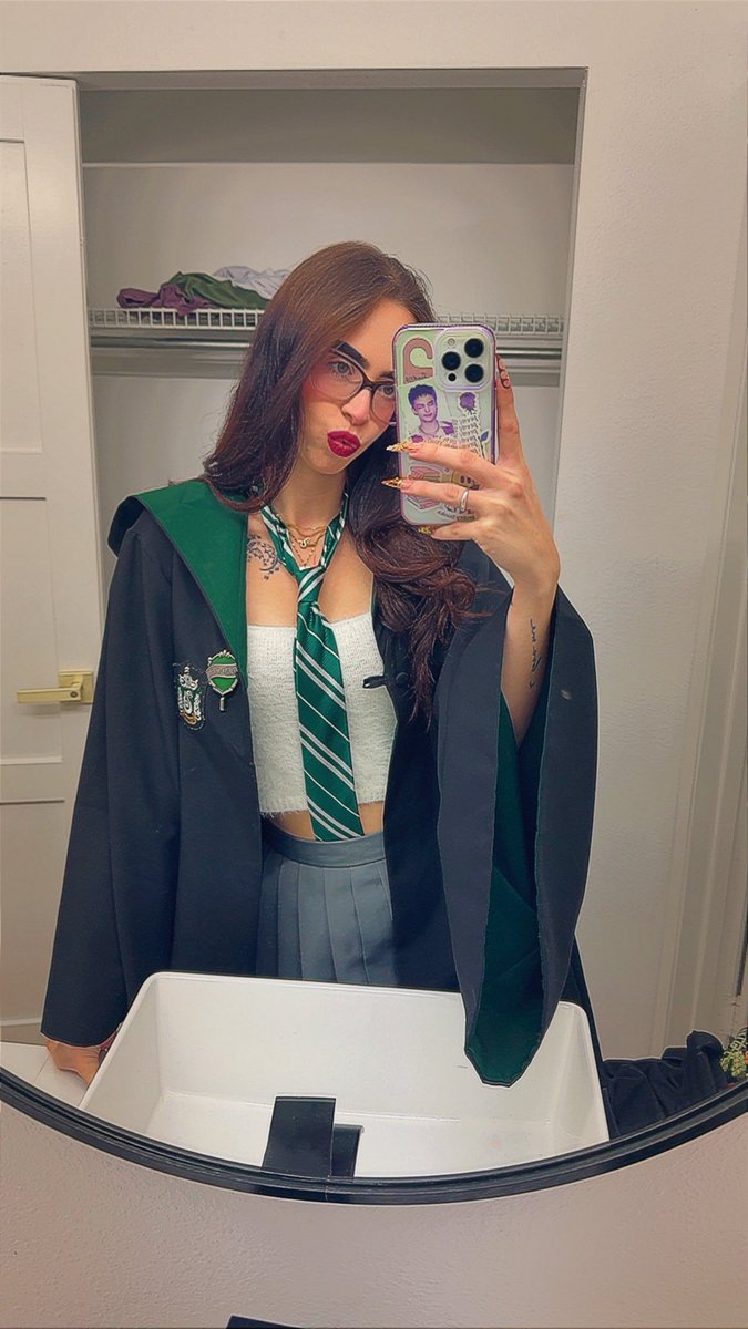 lins𝜗𝜚₊˚♡˖ tweet media