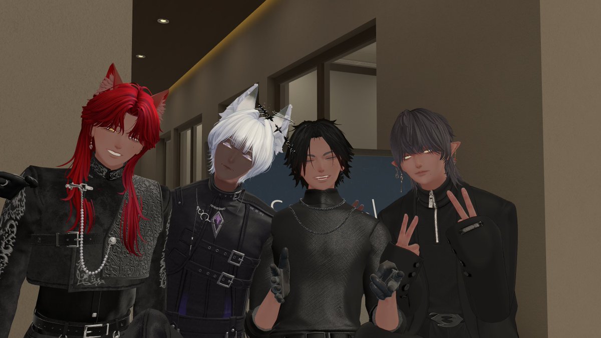 yadukiyami's tweet photo. #MAU_Meetup にいっていきました~!昨晩の!
怜、泣夜、夜邑で出してました✌️
普段は固定のアバター集会に行ってるので、ここではいろんなメンズアバターが見れて眼福でした…!
あえてWebカメラのトラッキング優先でカリング強めにきかしてるため、集合写真は他の方にお任せで… https://t.co/vM3E0rqPLk