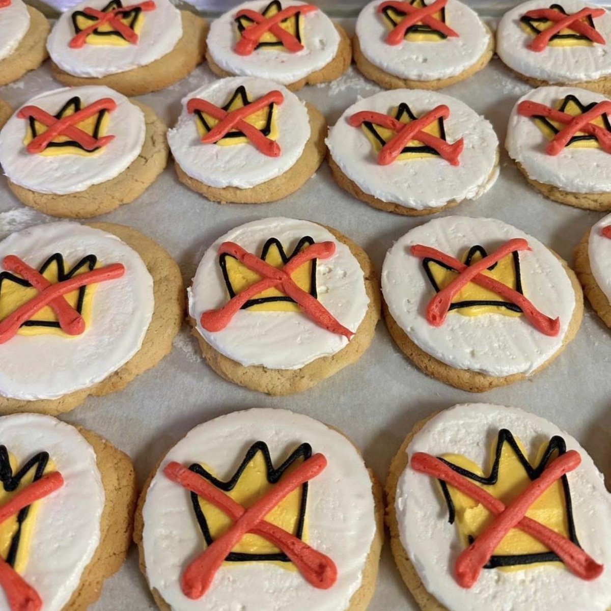 Molly Ploofkins tweet media