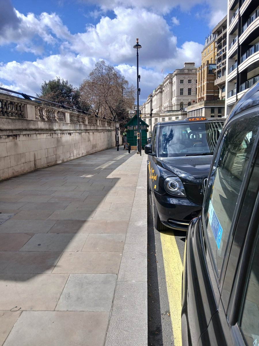 scooterjam's tweet photo. Temple Place shelter open till 4pm
Public served at the window
Cheaper than the rest
#coffee #tea #sandwiches
#VisitLondon #Cabbies
#Food https://t.co/acbSaLlWuE