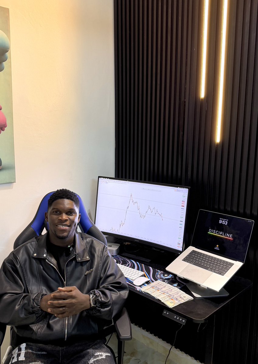 Mrbluemax tweet media