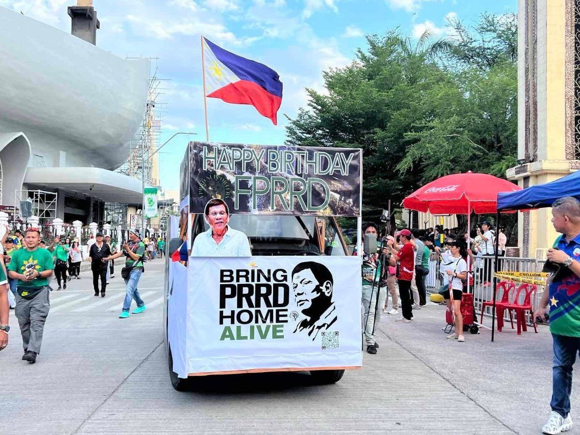 militant tweet media