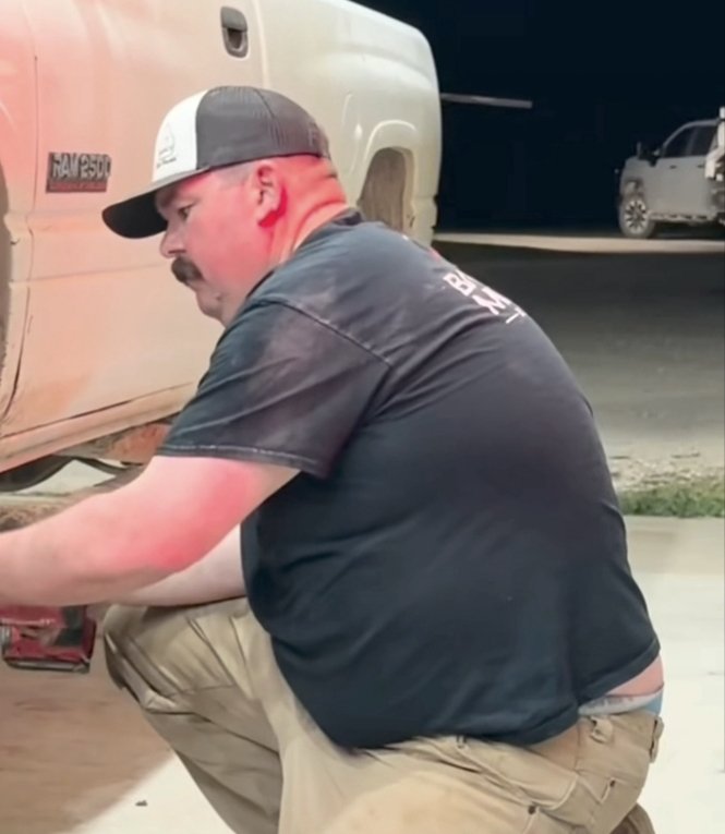 Markelbaz tweet media