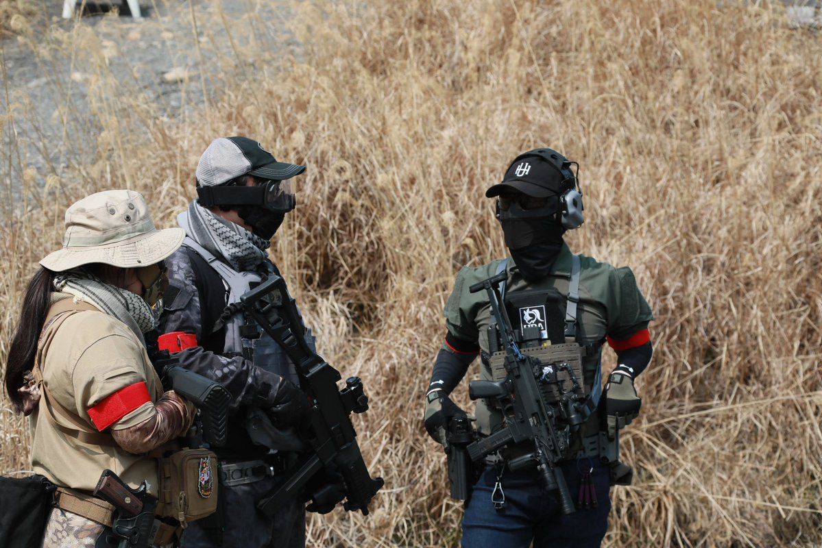 AZ@サバゲー tweet media