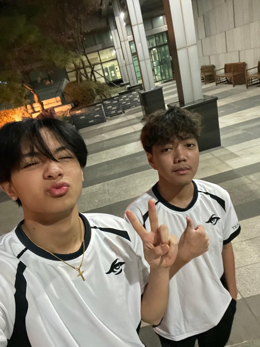 Team Secret tweet media