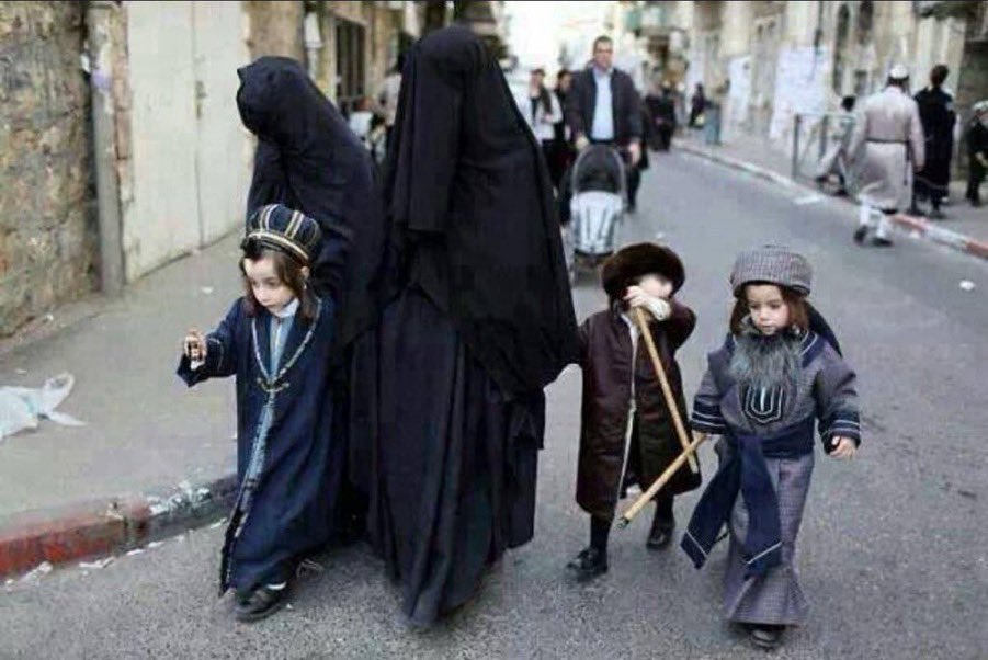 JamaicanHelmet's tweet image. Guess who lives in this place ? #haredim Haredi burqa sect . #haredi