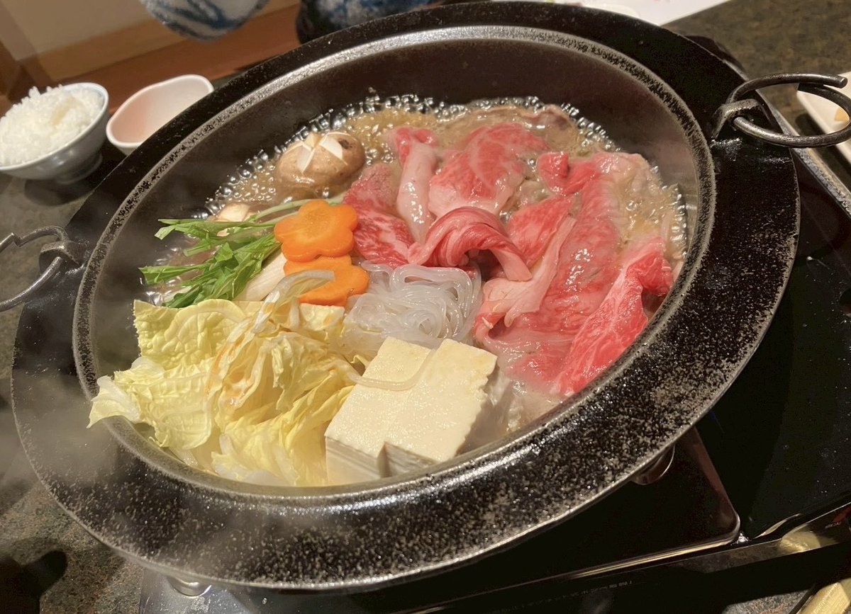 こめは tweet media