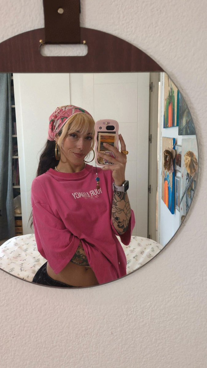 escara💫 tweet media