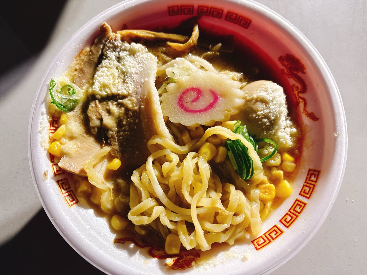 🦖EMINEM・デラックス🦖濃厚民族🍜 tweet media