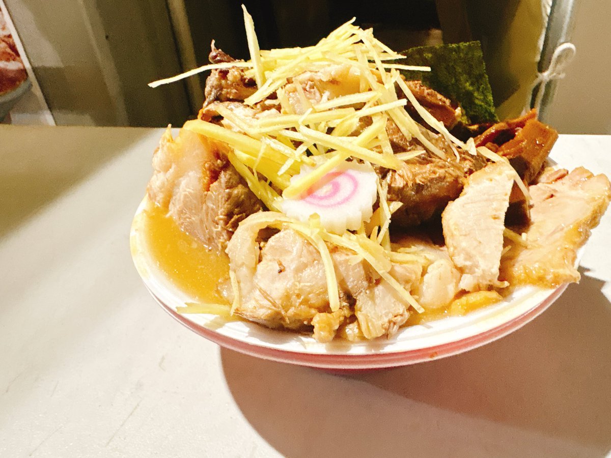 🦖EMINEM・デラックス🦖濃厚民族🍜 tweet media