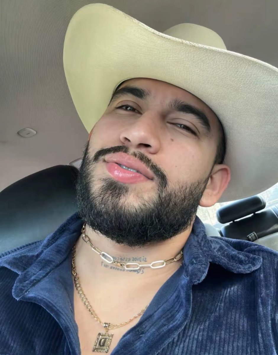 blue collar men tweet media