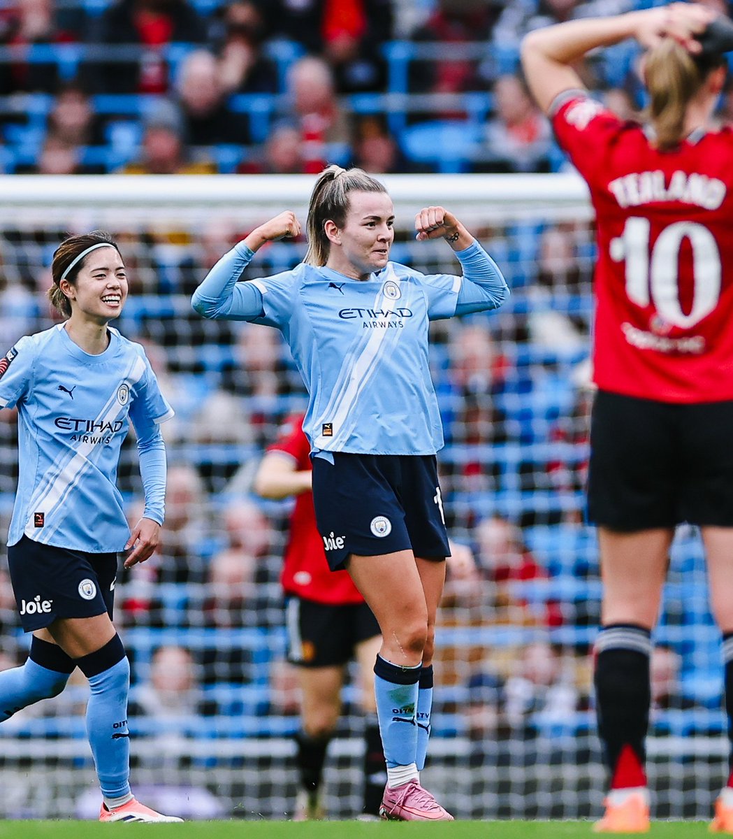 Lauren Hemp masterclass at OT again? 

We will be there 💙💙