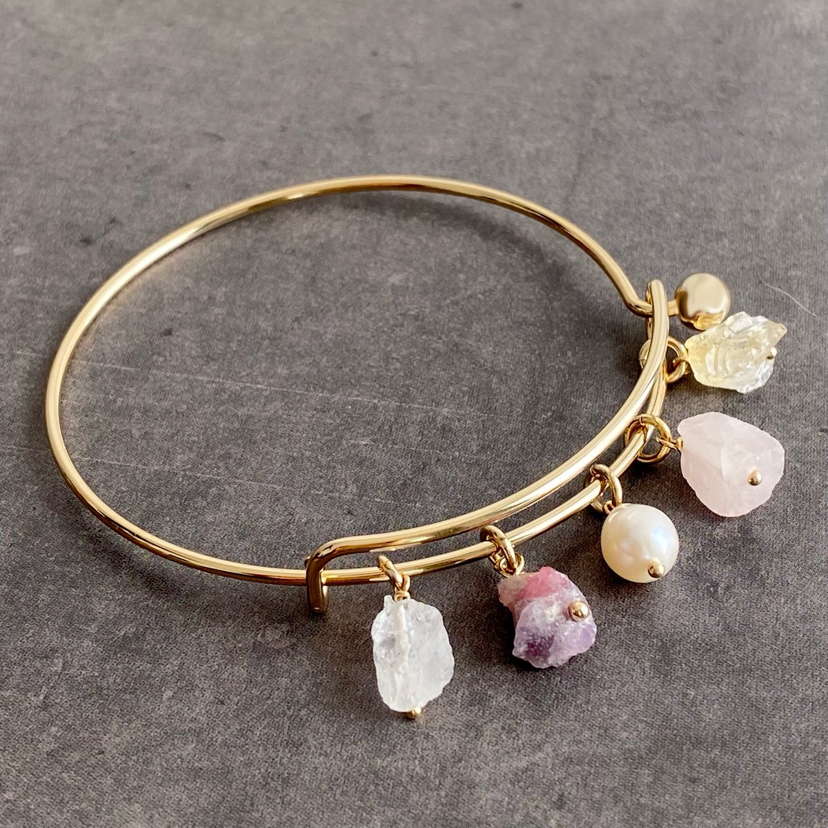 Yui【鉱物標本アクセサリー作家】 tweet media