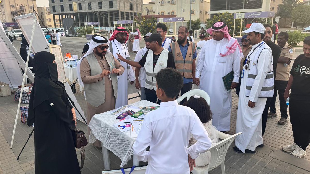 Q155555's tweet photo. شارك فريق #قوة_عطاء_التطوعي، التابع #لجمعية_رواد_العمل_التطوعي، في مبادرة "المشي هرمون السعادة" التي نفذتها جمعية مشاة وهايكنج جازان بحديقة واجهة صبياء، في أجواء مفعمة بالنشاط والإيجابية، تعكس أهمية الرياضة في تعزيز الصحة الجسدية والنفسية، وترسّخ روح المشاركة المجتمعية. 💚🚶‍♂️ https://t.co/v6j7YGTjaY