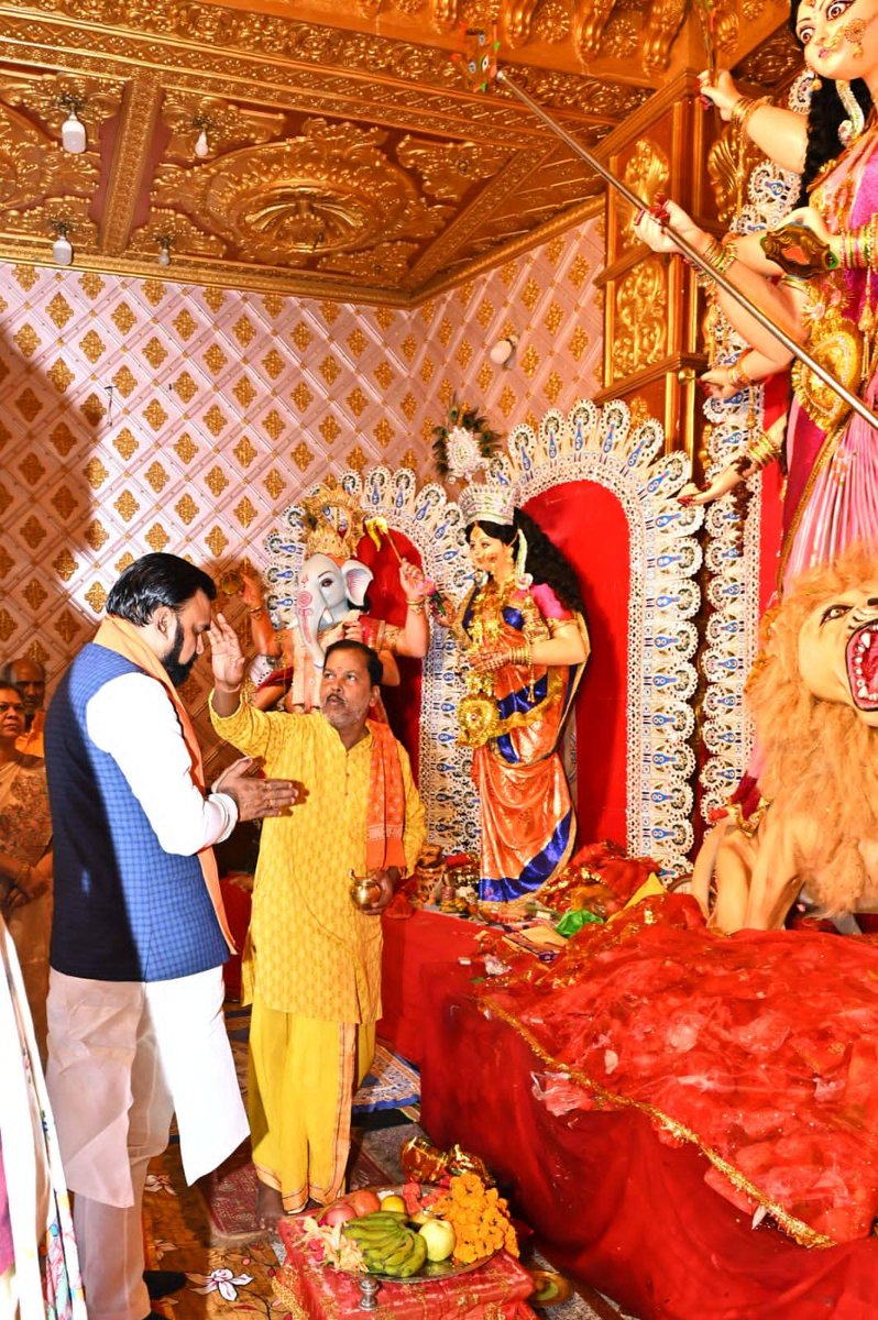 samrat4bjp's tweet photo. #MahadeepurMela #DurgaMandir #Parbatta #Bihar #Sanskriti #Aastha #Khagaria https://t.co/GMp4j5ub1l