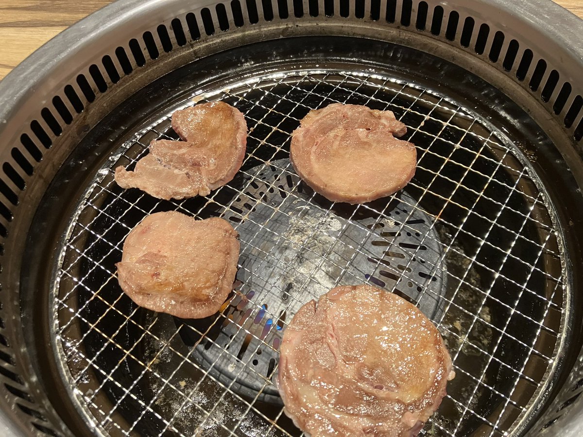 カツオタートル tweet media