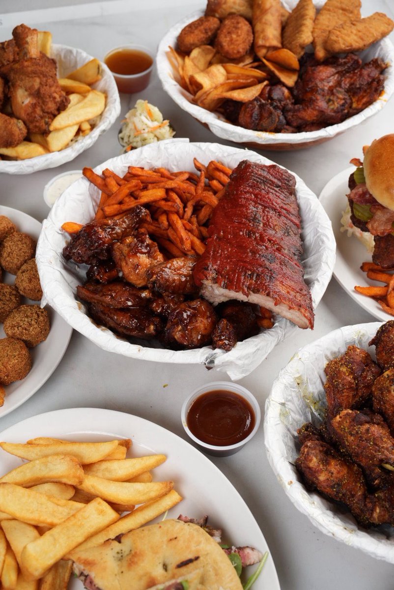 bistro_on's tweet photo. Good Saturday morning from The Bistro/SternsDeli and The SteakPit. Welcome back Snowbirds.. welcome back Blue Jays!! Let’s stay busy! Order away.. pickup or delivery.. and have yourselves a great day! #wingsnthings #ribsnsteak #deli #catering #online #delivery #bestfood #bestcustomers