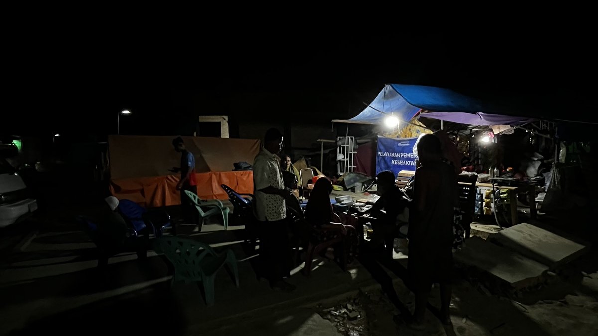 Humanies Project tweet media