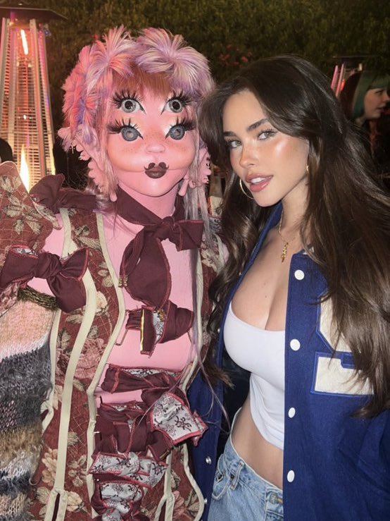 EllieGouldingUpdates tweet media