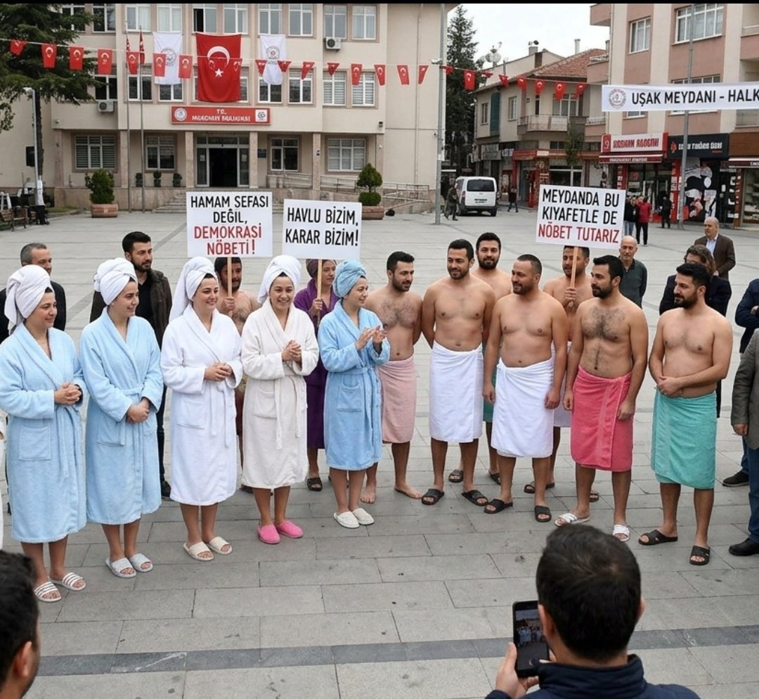 Uşak'ta demokrasi nöbeti 🤣
Şu telefonu titreşime almaya çalışan kime sokcak merakla bekliyoz..〽️