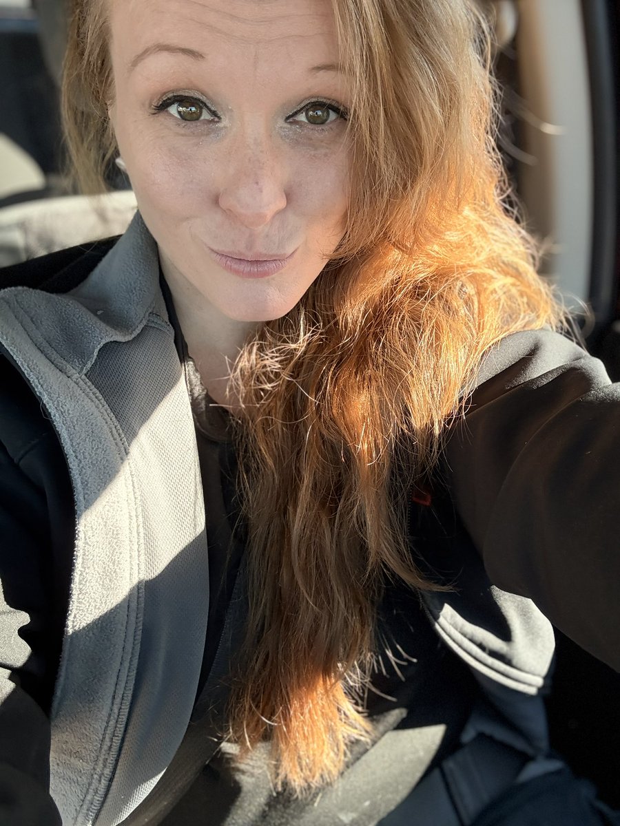 Little Red Trying Hood tweet media