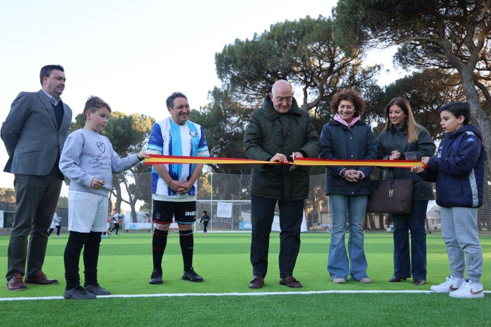 ⚽️ FUNDACIÓN EUSEBIO SACRISTÁN |

Marcos Pérez (<a href="/marcosprzcampos/">Marcos</a>), Sec. General de <a href="/ProLigaFutbol/">ProLiga Fútbol</a>, asistió a la inauguración del nuevo campo de minifútbol del Pinar de Antequera en Valladolid.

Un proyecto de la <a href="/ESFundacion/">Fundación Eusebio Sacristán</a> que une deporte, inclusión y futuro. 👏🏼⚽️

#PuroFútbol