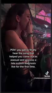 ★ sarah ★ tweet media