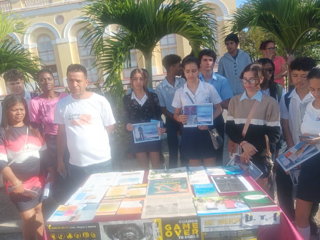 Acto de inicio del Bastión Universitario en el Municipo de Matanzas. Con la premiación de  los alumnos del IPU José Luis Dubrocq Sardiñas participantes en el Concurso contra las drogas "Amor por mi Vida".
 #GobMtz #CubaMined #MatancerosEnVictoria #dgmemtz