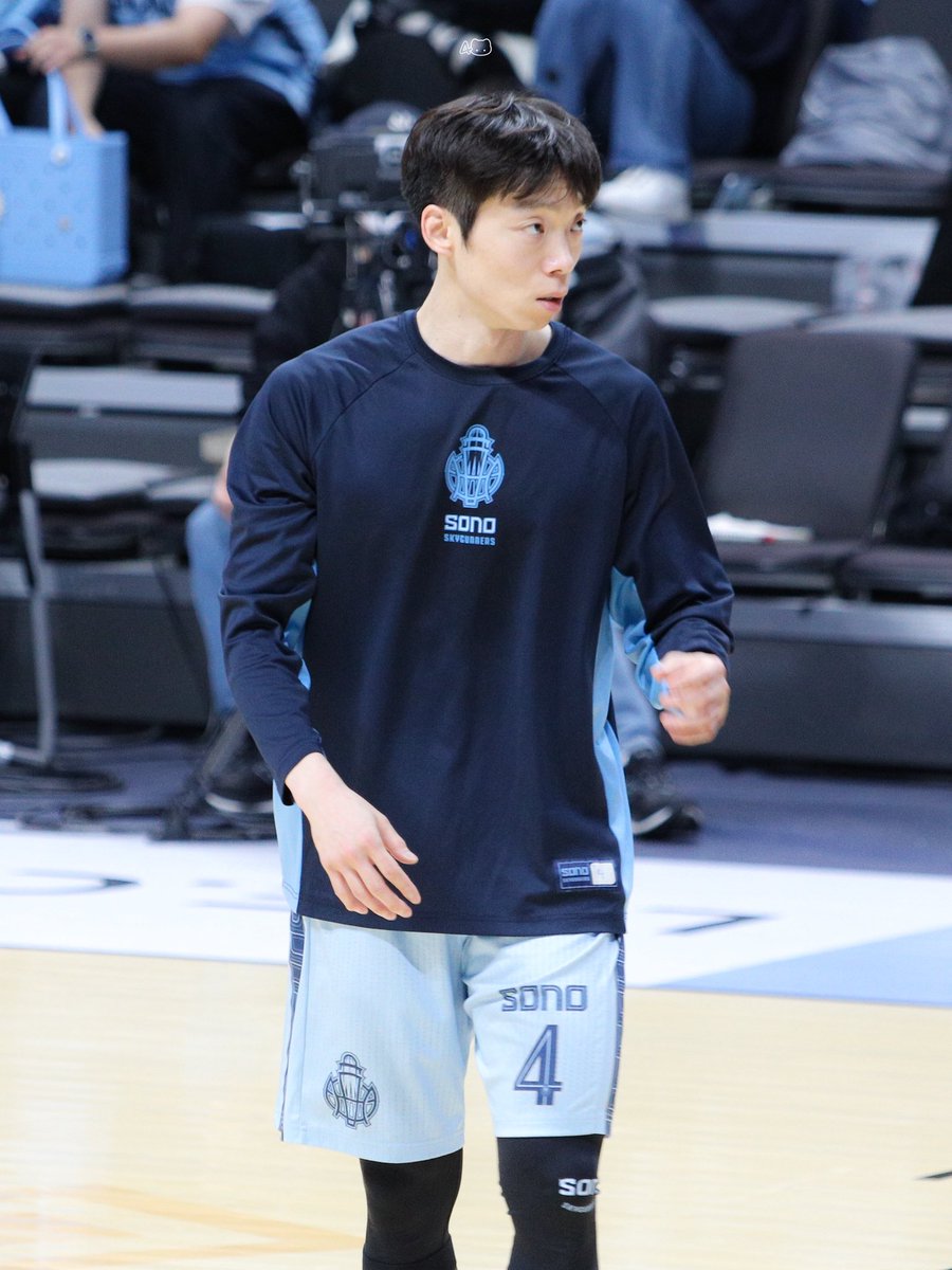 포양이.. tweet media