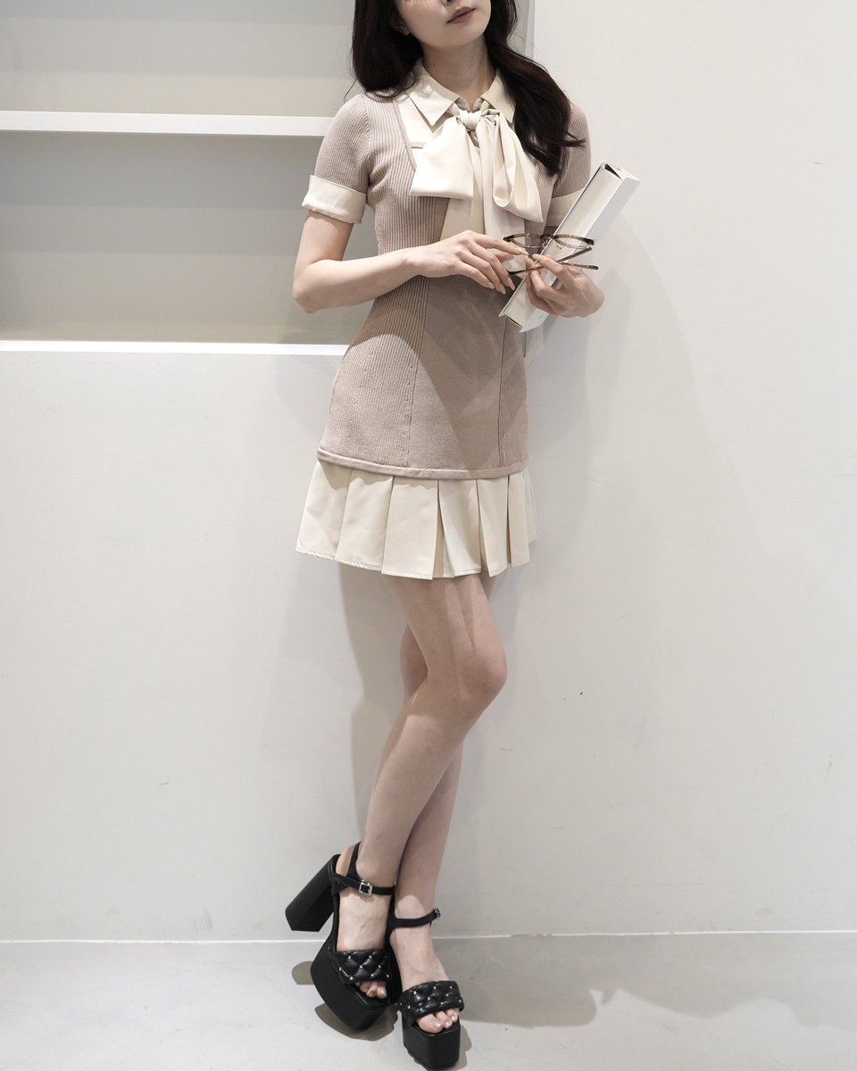 LIP SERVICE (リップサービス) tweet media