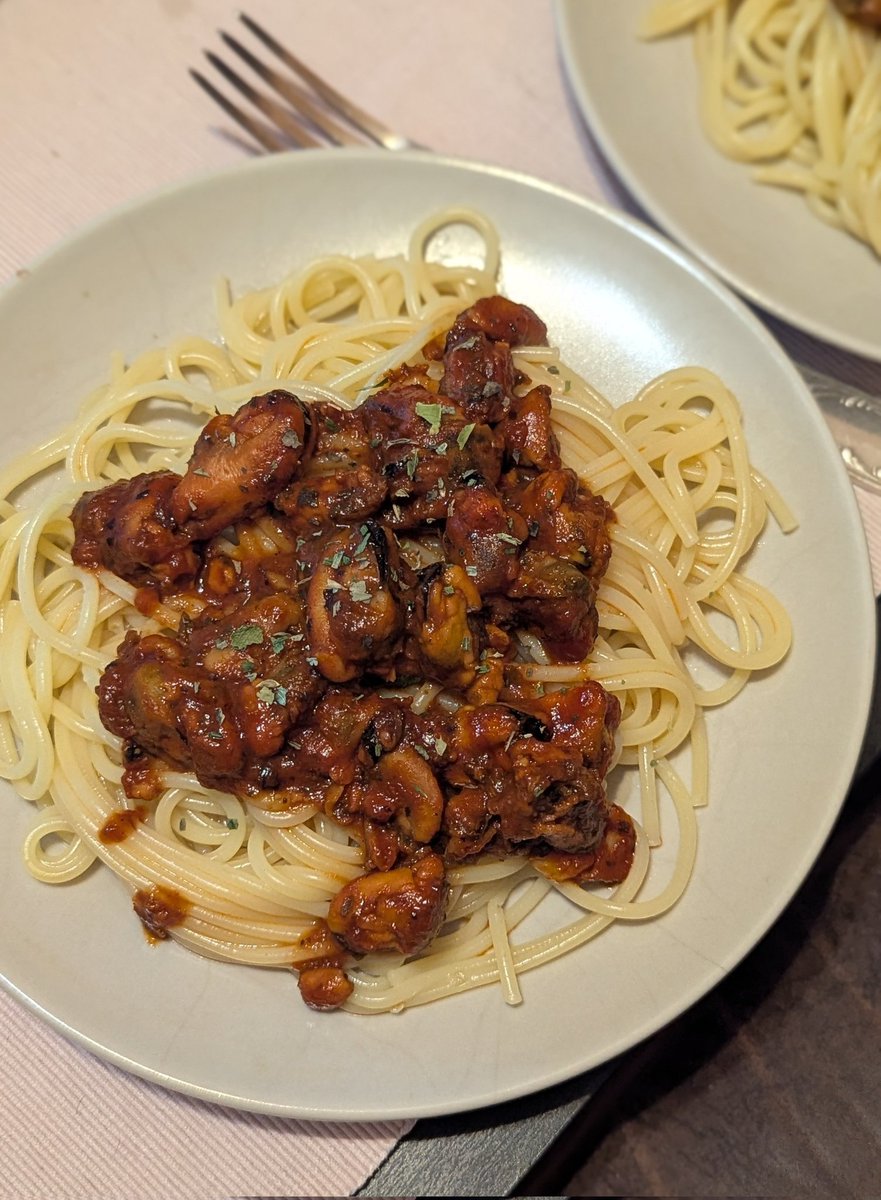 новенькая tweet media