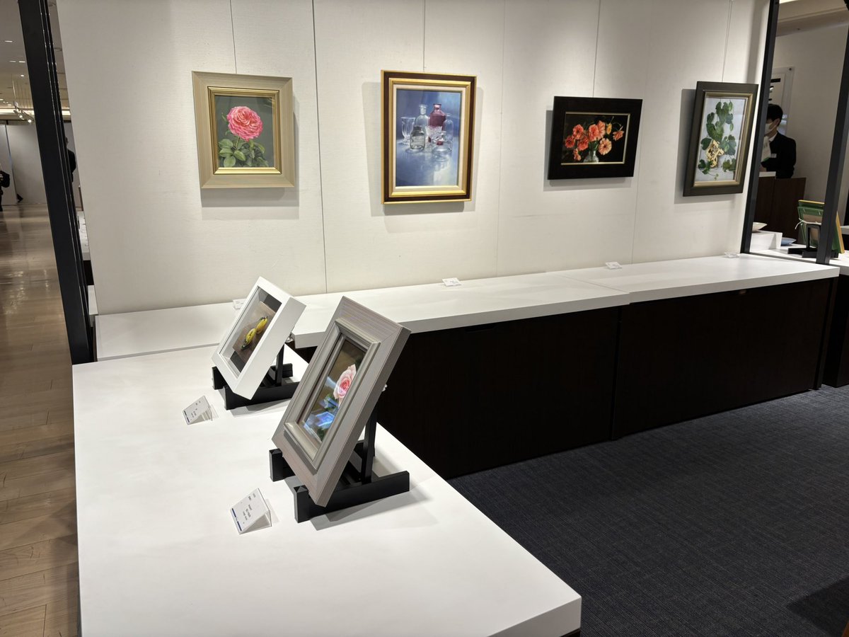 阪急うめだにて、明日昼まで在廊しています。皆様のお越しをお待ちしております。