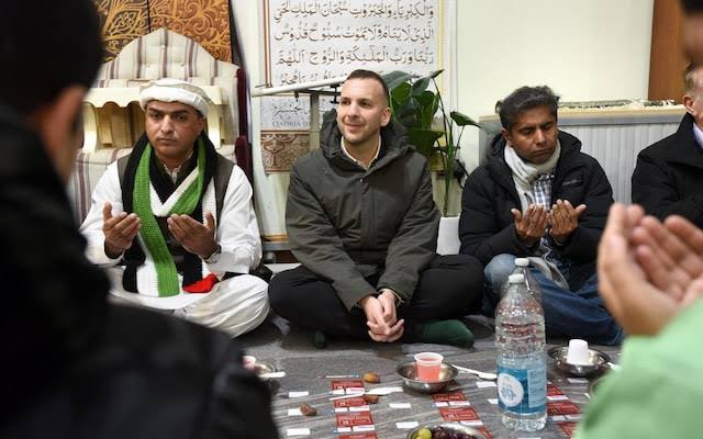 Chris Rose tweet media