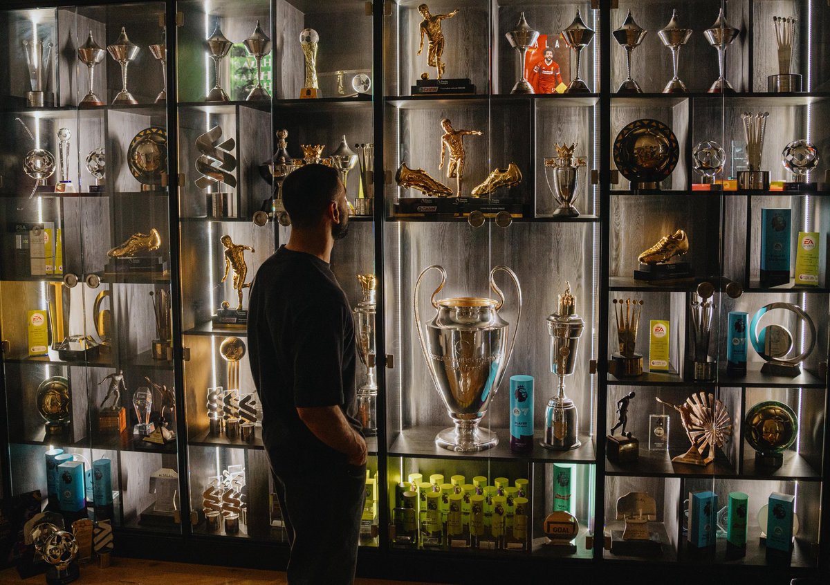 BimpehF's tweet photo. Mo Salah trophy cabinet is something else 🤯🤯 https://t.co/Qum7YP8Z3d