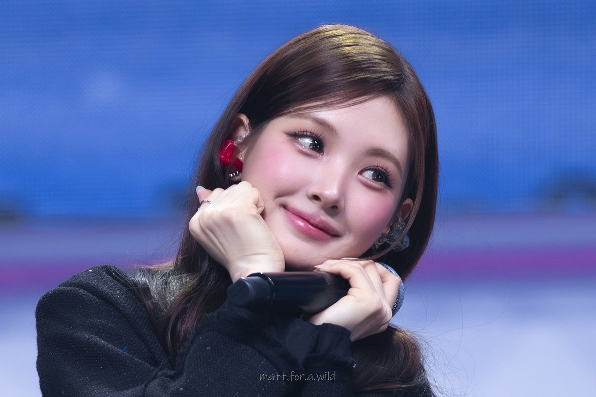 20260324
완전 미친 미모 아...

#babydontcry
#yihyun
#베이비돈크라이
#조이현