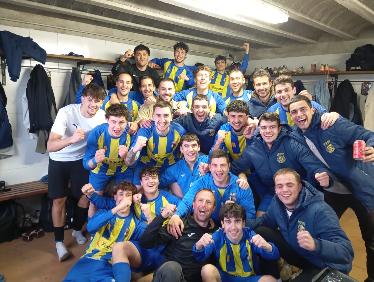 UECantoni's tweet photo. 🔞 Ja no tenim espai a les parets per penjar les fotos de les victòries contra el Corcó. Com era d’esperar… hem tornat a GUANYAR.

Cantoni 6-4 Corcó
⚽️ Hat-trick de Jordi Vila, Saez, Gere Cudi i Martí Mateu

💉 Vacunadeta i seguim amb tots els turmells a lloc.

#3cat4 #futbolcat https://t.co/f9QKMESgSL