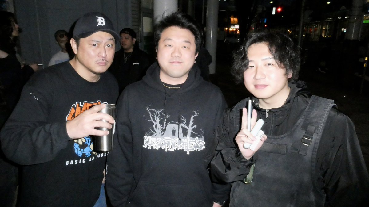 モンクマ tweet media