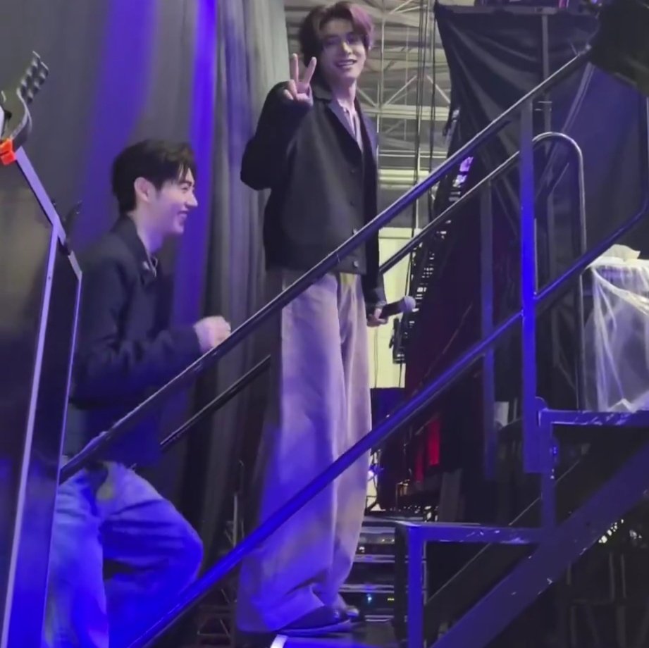 🥨 hoonamonroll 🦕𖦹 tweet media