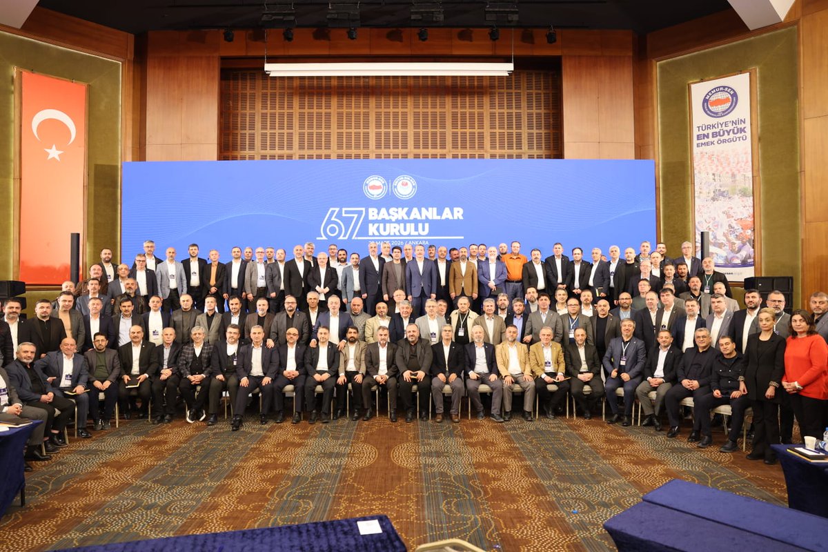 Memur-Sen Genel Başkanımız Ali Yalçın, Türkiye Buluşmaları kapsamında düzenlenen 67. Eğitim-Bir-Sen Başkanlar Kurulu Toplantısı’nda şube başkanlarıyla bir araya gelerek önemli değerlendirmelerde bulundu.

Eğitimi yalnızca bir meslek alanı değil, bir medeniyet inşası olarak gören