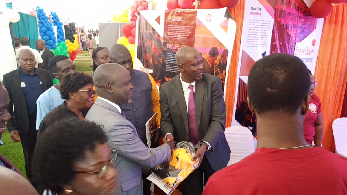 The main guest for the closing ceremony of the three-day #NCHE16theExhibition26  was Hon Ojara Martin Mapenduzi, MP.
<a href="/nche_uganda/">NCHEUganda</a> <a href="/Educ_SportsUg/">Ministry of Education and Sports - Uganda</a>
<a href="/marionalina/">@marionalina</a>