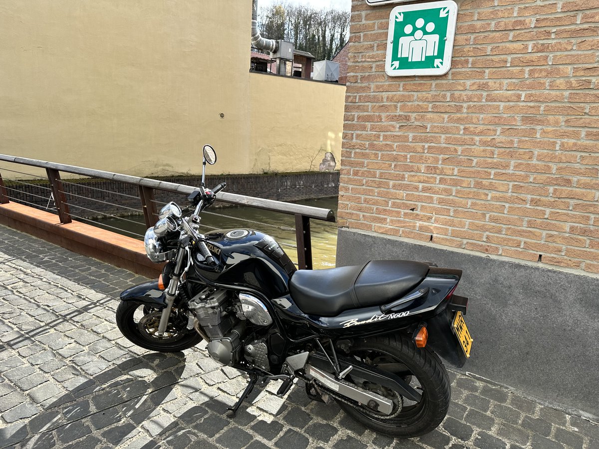 Tim Renders tweet media