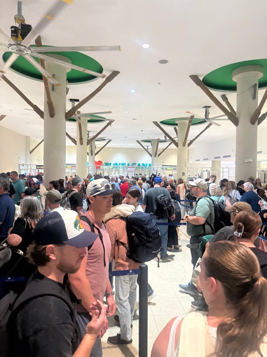 🇨🇦🇬🇧Luke Snom tweet media