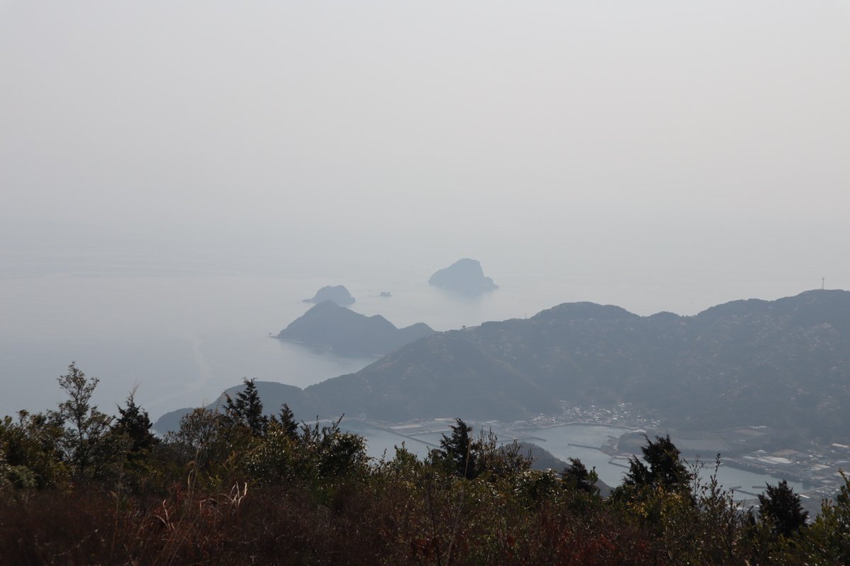 tekarii's tweet photo. 大分県佐伯市にある元越山(もとごえやま:582m）に登ってきました。天気は良かったけど展望はあまり良くなかったです😢 https://t.co/ZebgVbCzid