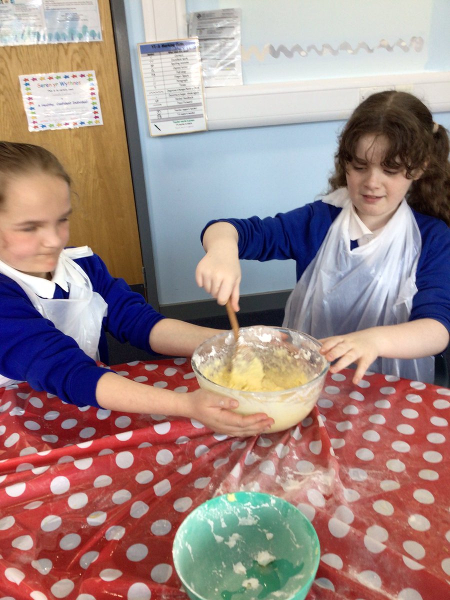 Gwenfro Primary Sch tweet media